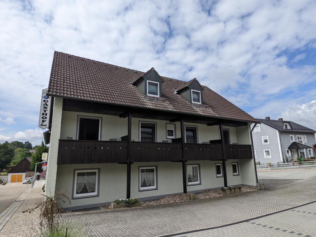 Zum Schwarzen Baeren Hotel Vohenstrauss Buitenkant foto